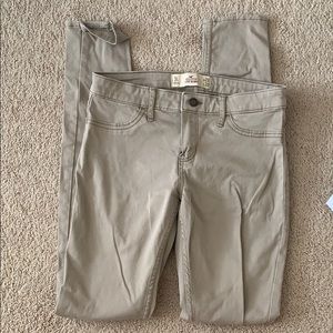 Hollister Super Skinny Jeans